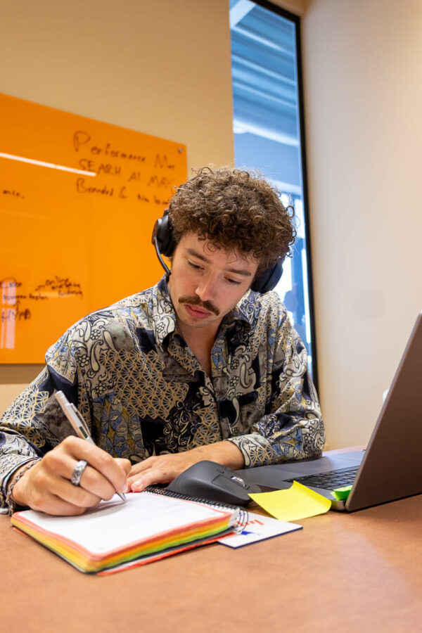 Notitie Maken Tijdens Telefoongesprek