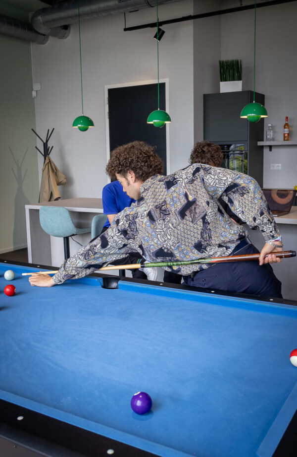 Pool Trickshot Van Jason