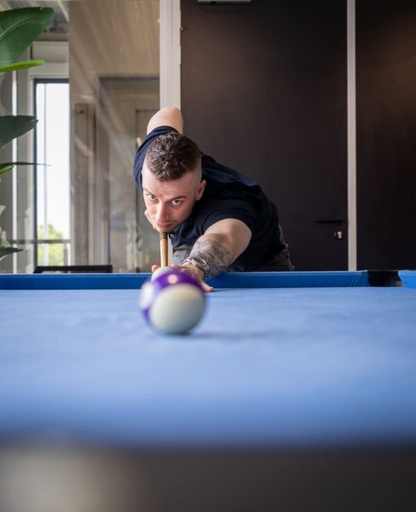 Poolshot Van Steven